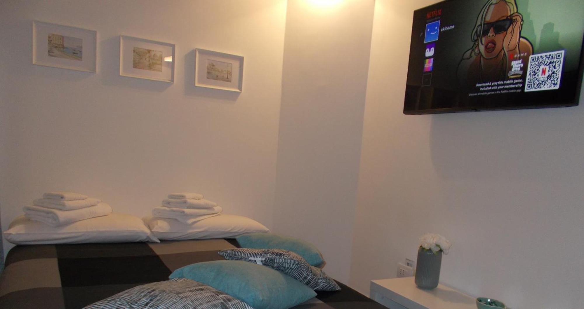 Akihome Portanova Naples Extérieur photo